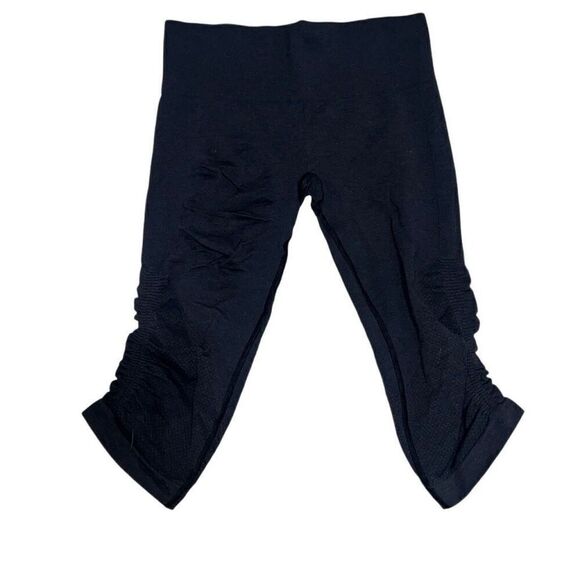 Lululemon In the Flow Scrunch Cropped Leggings Black Athleisure sz 6 Ruched - Picture 1 of 6